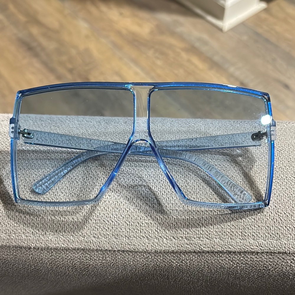 Stylish Blue Oversized Square Sunglasses